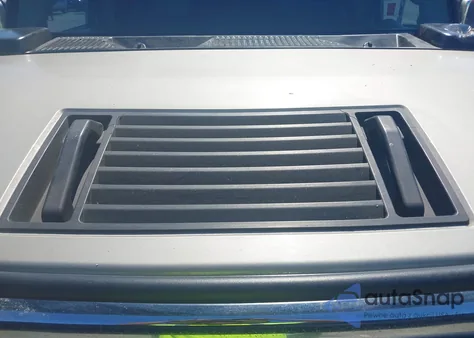 2004 Hummer H2 из США, поврежденный, VIN 5GRGN23U54H116004